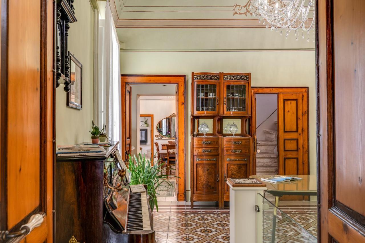 Bed and Breakfast Palazzo Stunis - Dimora Di Charme Ostuni Zewnętrze zdjęcie