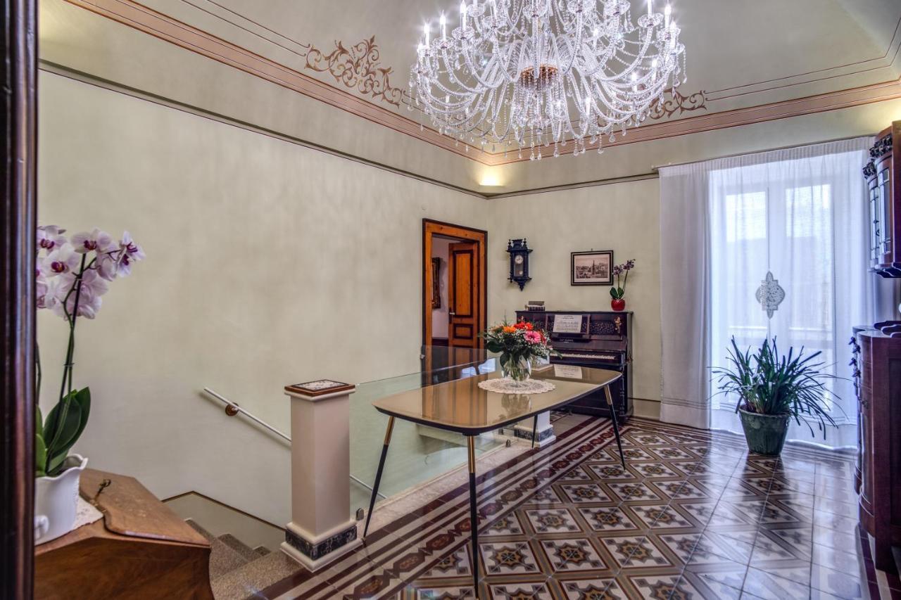 Bed and Breakfast Palazzo Stunis - Dimora Di Charme Ostuni Zewnętrze zdjęcie
