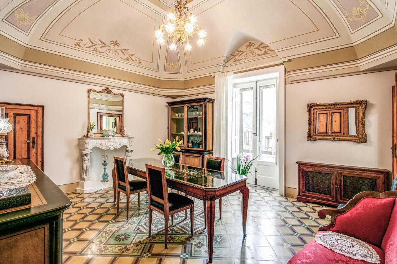 Bed and Breakfast Palazzo Stunis - Dimora Di Charme Ostuni Zewnętrze zdjęcie