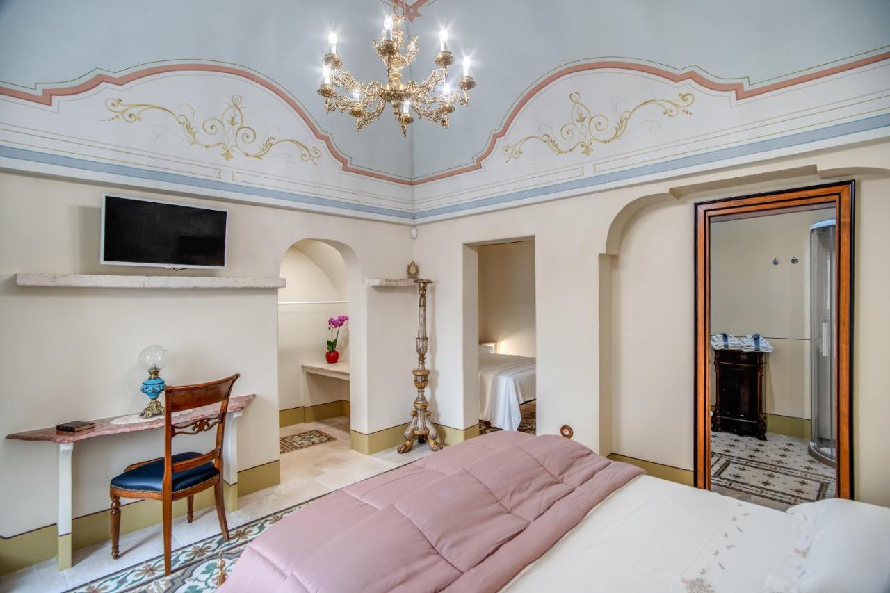 Bed and Breakfast Palazzo Stunis - Dimora Di Charme Ostuni Zewnętrze zdjęcie