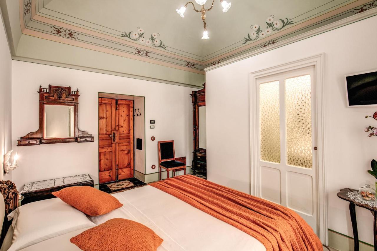 Bed and Breakfast Palazzo Stunis - Dimora Di Charme Ostuni Zewnętrze zdjęcie