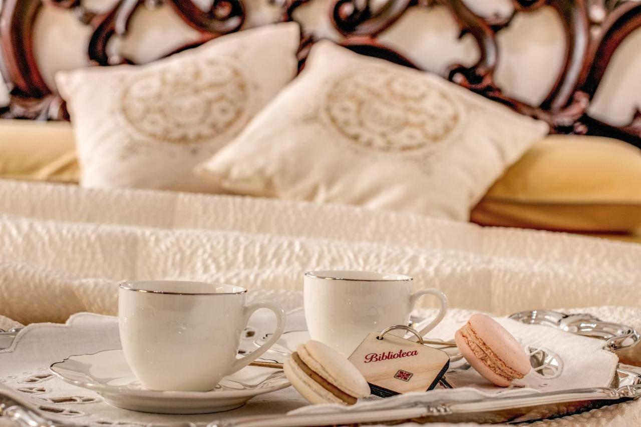 Bed and Breakfast Palazzo Stunis - Dimora Di Charme Ostuni Zewnętrze zdjęcie