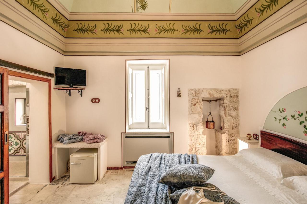 Bed and Breakfast Palazzo Stunis - Dimora Di Charme Ostuni Zewnętrze zdjęcie