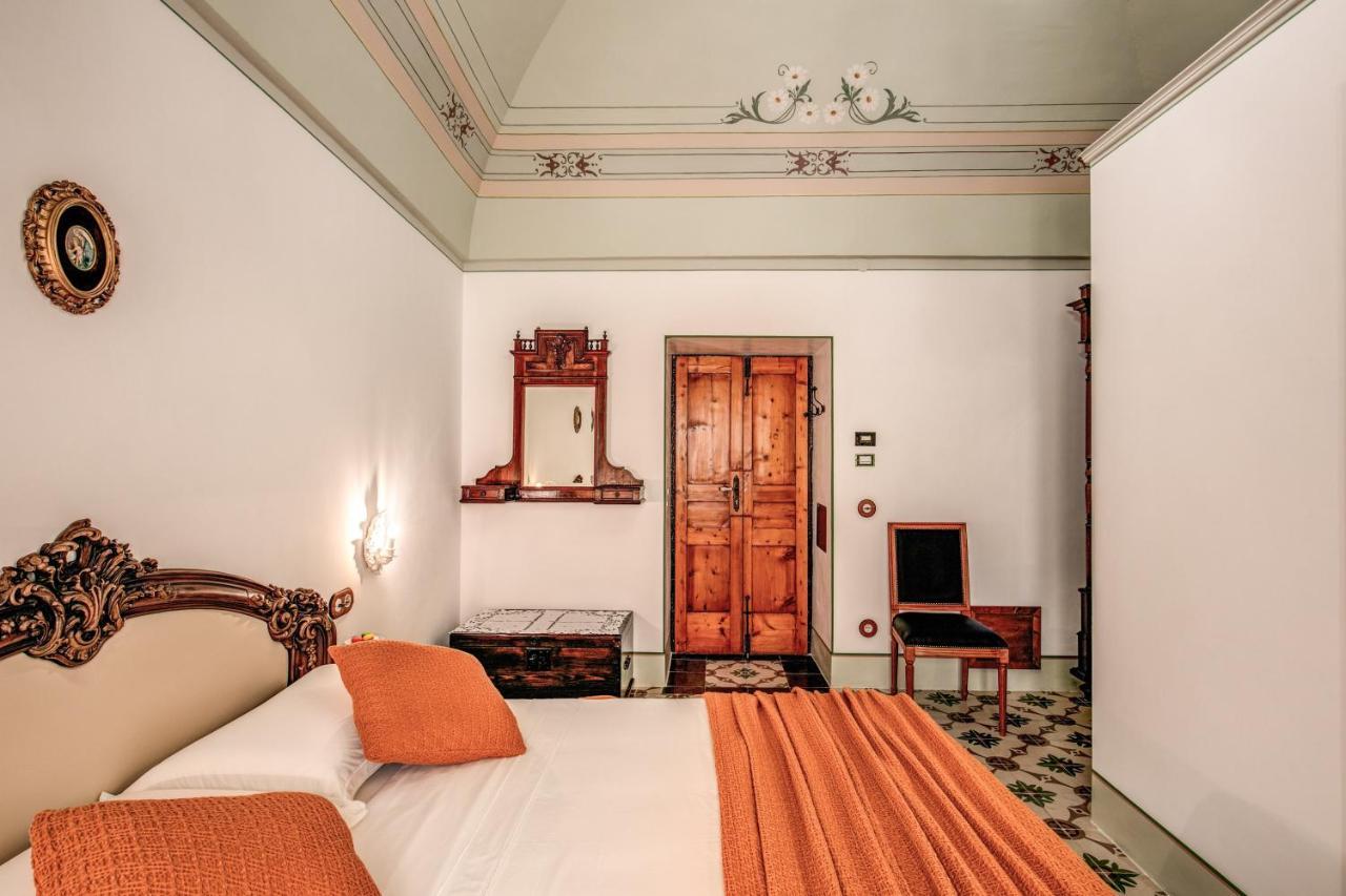 Bed and Breakfast Palazzo Stunis - Dimora Di Charme Ostuni Zewnętrze zdjęcie